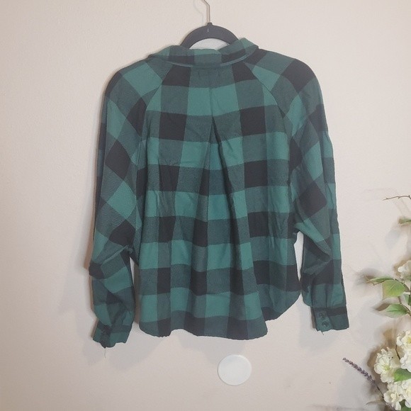 BDG Urban Outfitters Green and Black plaid Tie front long sleeve Top - Picture 5 of 9